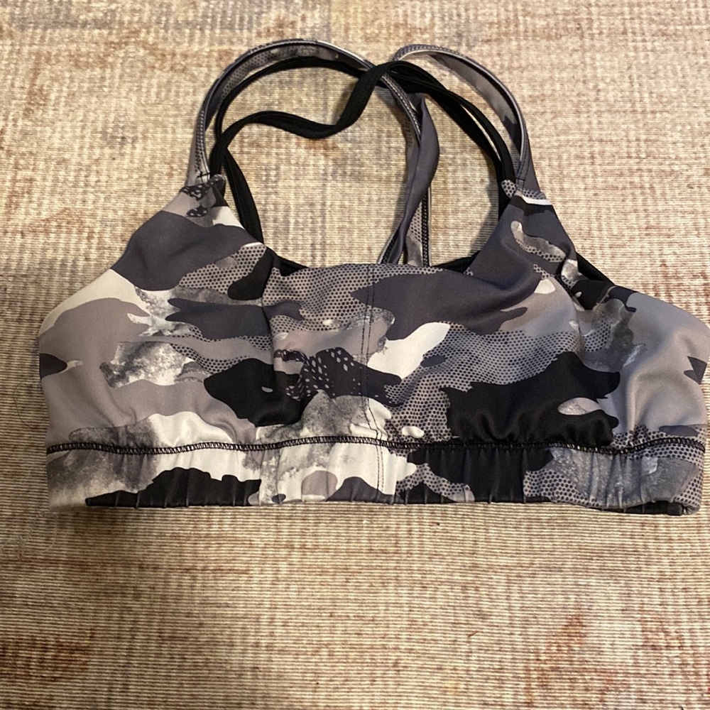 Women’s Gray Camo Strappy Sports Bra - Unbranded